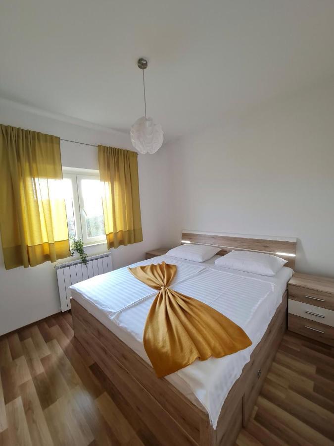 Pansion Katarina Bed and Breakfast Malinska Eksteriør billede